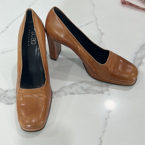 BCBG MaxAzria square toe heels size 7 - Picture 1 of 8